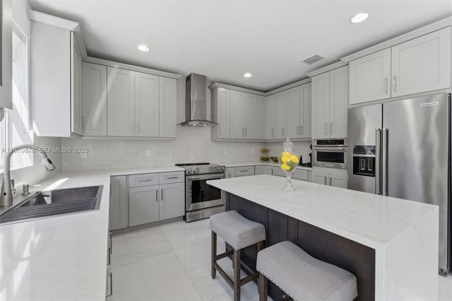 9102 SW 170th Ct, Miami, FL 33196