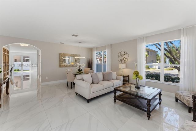 9102 SW 170th Ct, Miami, FL 33196