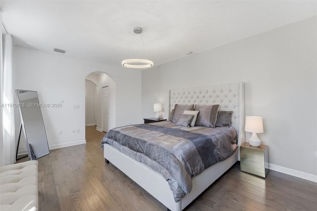 9102 SW 170th Ct, Miami, FL 33196