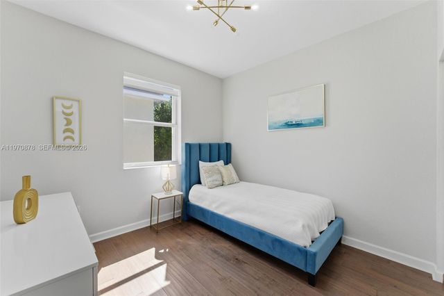 9102 SW 170th Ct, Miami, FL 33196