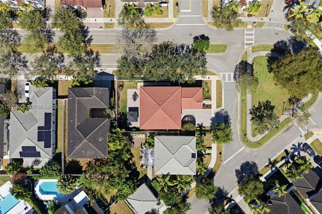 9102 SW 170th Ct, Miami, FL 33196