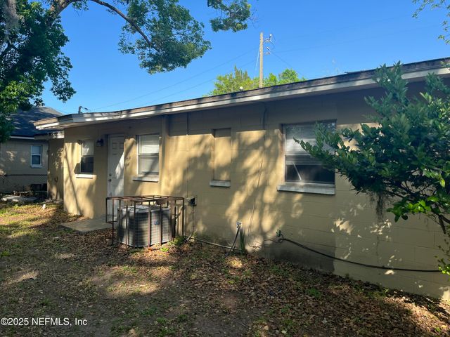 4130 LEONARD Circle W, Jacksonville, FL 32209