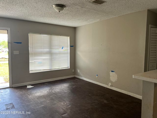 4130 LEONARD Circle W, Jacksonville, FL 32209