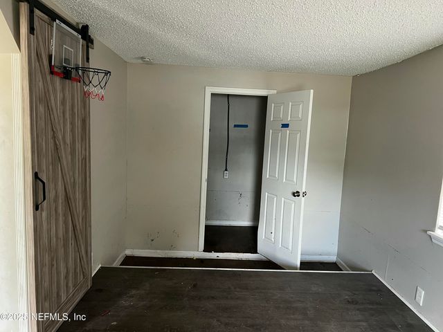 4130 LEONARD Circle W, Jacksonville, FL 32209