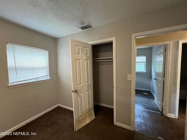 4130 LEONARD Circle W, Jacksonville, FL 32209