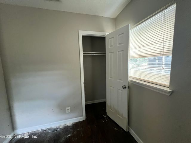 4130 LEONARD Circle W, Jacksonville, FL 32209