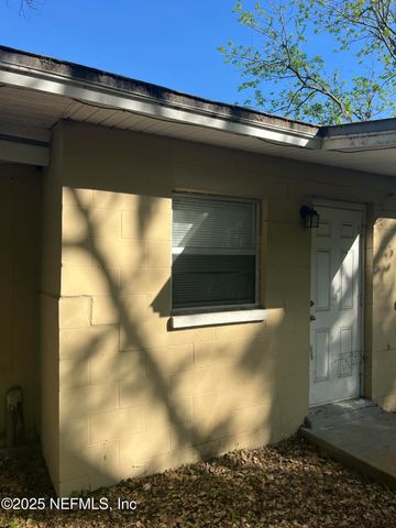 4130 LEONARD Circle W, Jacksonville, FL 32209