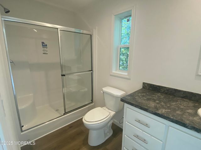 18 Maple Tree Court, Manahawkin, NJ 08050