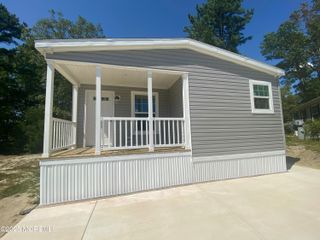 18 Maple Tree Court, Manahawkin, NJ 08050