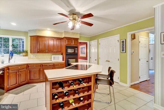 4701 ROCK LEDGE DR, Harrisburg, PA 17110