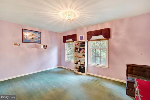 4701 ROCK LEDGE DR, Harrisburg, PA 17110