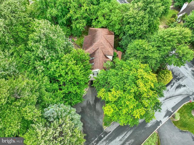 4701 ROCK LEDGE DR, Harrisburg, PA 17110