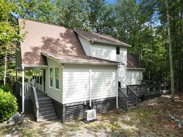 295 Vista Chalet Drive, Ellijay, GA 30540