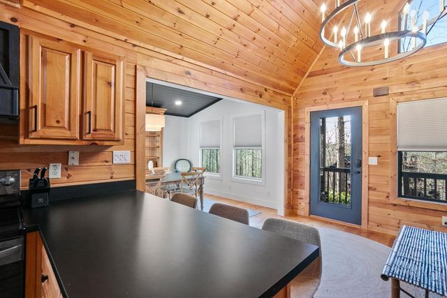 295 Vista Chalet Drive, Ellijay, GA 30540
