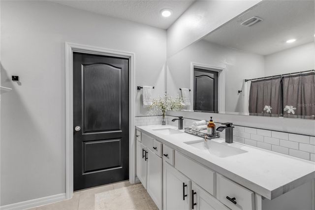 143 OLD MILL POND RD, Edgewater, FL 32141
