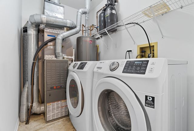 519 Woodcrest Drive, Mundelein, IL 60060