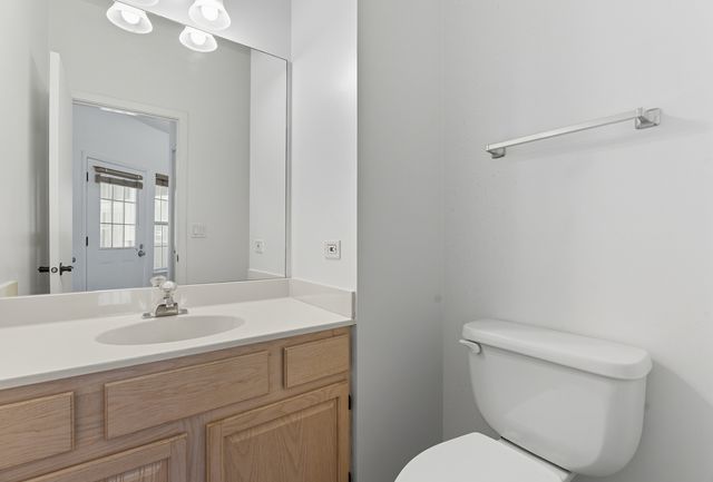 519 Woodcrest Drive, Mundelein, IL 60060