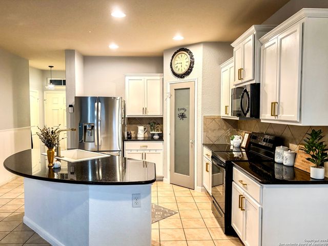 477 Centinela, New Braunfels, TX 78130