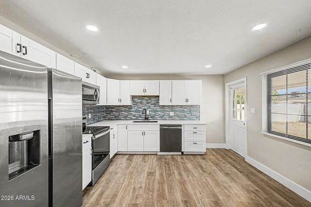3131 W MARYLAND Avenue, Phoenix, AZ 85017