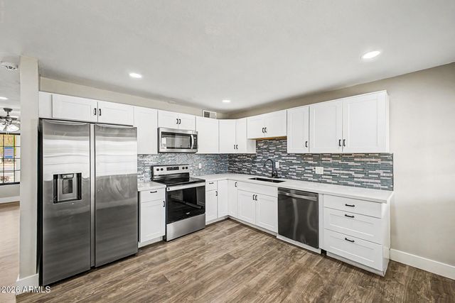 3131 W MARYLAND Avenue, Phoenix, AZ 85017