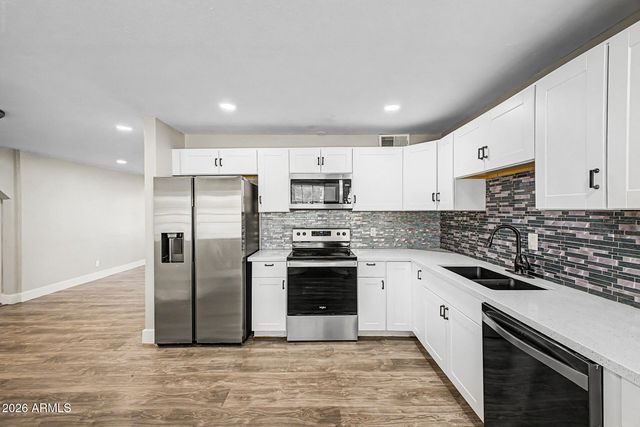 3131 W MARYLAND Avenue, Phoenix, AZ 85017