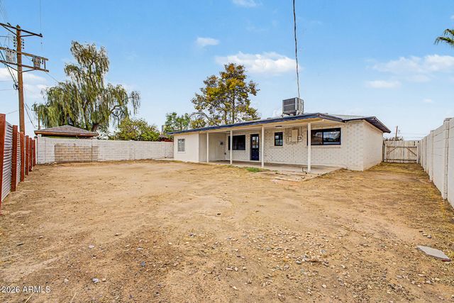 3131 W MARYLAND Avenue, Phoenix, AZ 85017