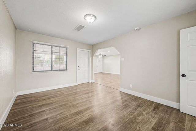 3131 W MARYLAND Avenue, Phoenix, AZ 85017