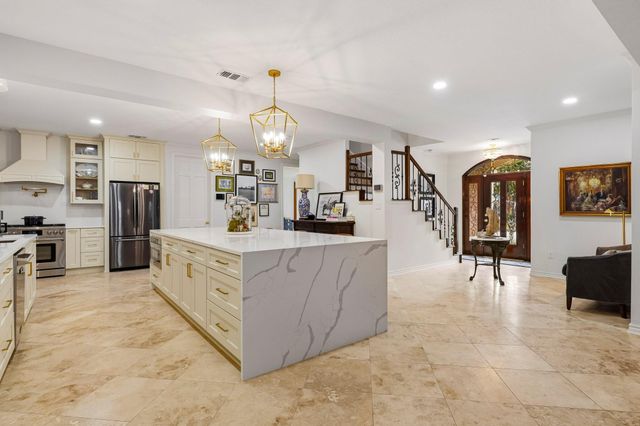 4310 Masters Drive, League City, TX 77573