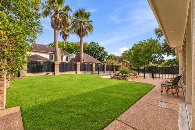 4310 Masters Drive, League City, TX 77573