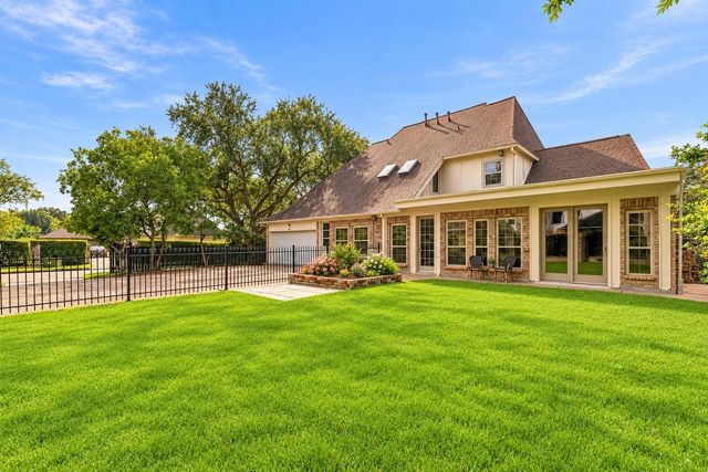 4310 Masters Drive, League City, TX 77573