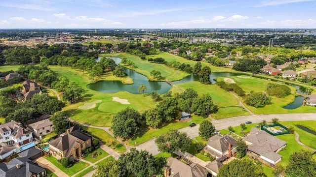 4310 Masters Drive, League City, TX 77573