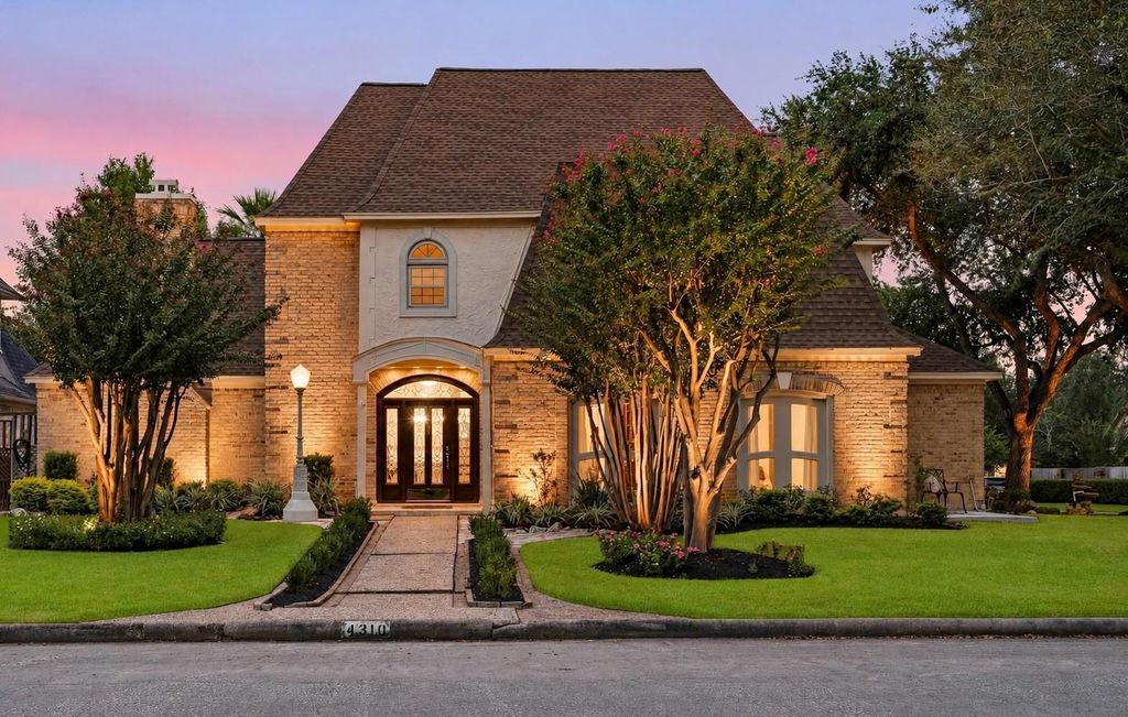 4310 Masters Drive, League City, TX 77573