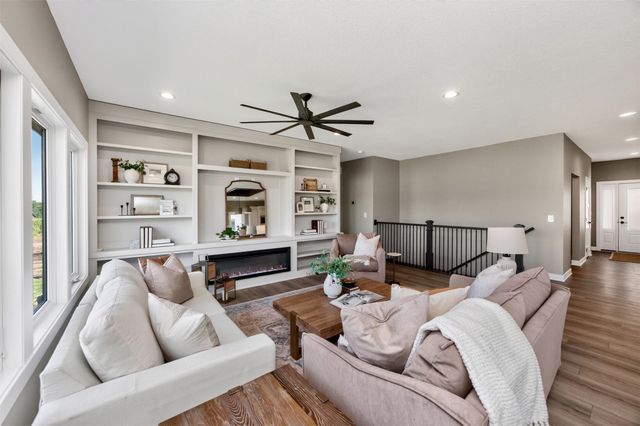 3308 SE Bannister Drive, Ankeny, IA 50021