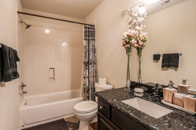 2109 Verde Valley Drive, League City, TX 77573