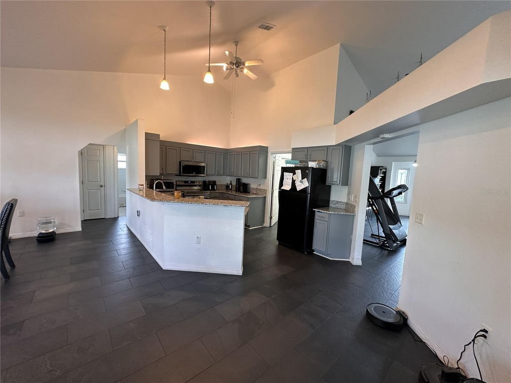 Image 2 of property listing at 15701 SW 37TH CIRCLE, Ocala, FL 34473