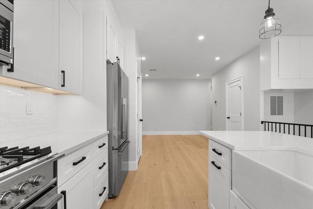 84 Baxter 3, Boston, MA 02127