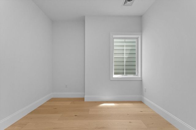 84 Baxter 3, Boston, MA 02127