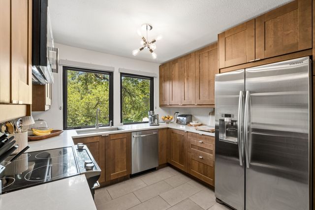 6124 Summer Creek Circle, Dallas, TX 75231