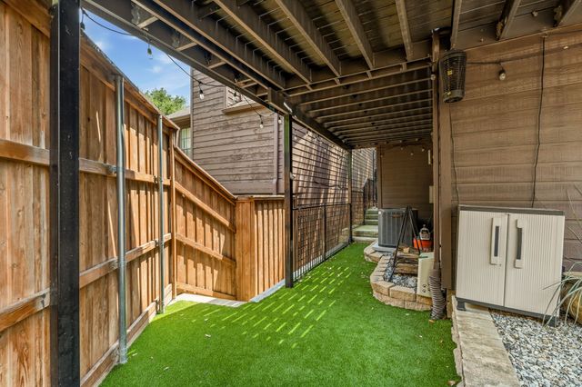 6124 Summer Creek Circle, Dallas, TX 75231