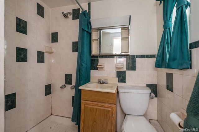 249 Quincy Avenue, Bronx, NY 10465