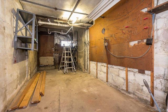 249 Quincy Avenue, Bronx, NY 10465