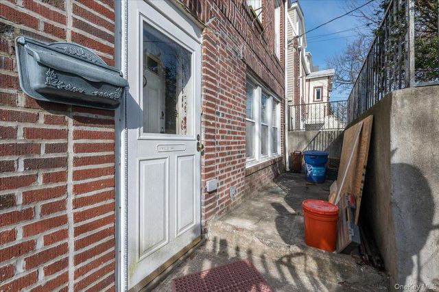 249 Quincy Avenue, Bronx, NY 10465