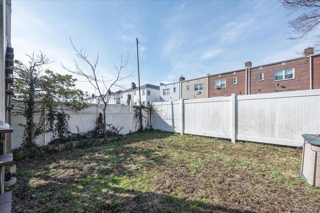 249 Quincy Avenue, Bronx, NY 10465