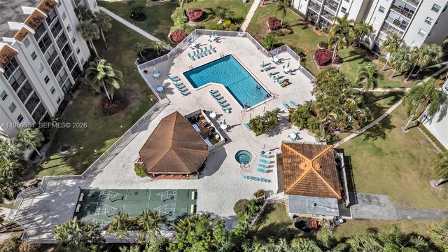 3910 Inverrary Boulevard 503-B, Lauderhill, FL 33319