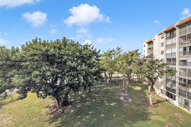 3910 Inverrary Boulevard 503-B, Lauderhill, FL 33319