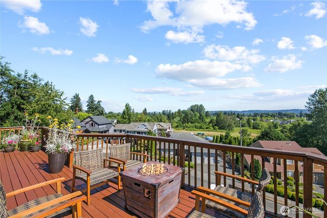 709 22nd Street SW, Puyallup, WA 98371