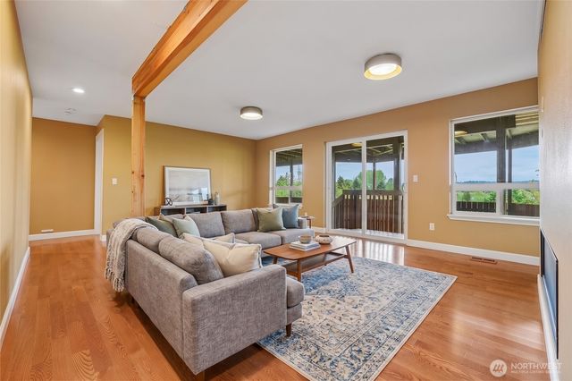 709 22nd Street SW, Puyallup, WA 98371