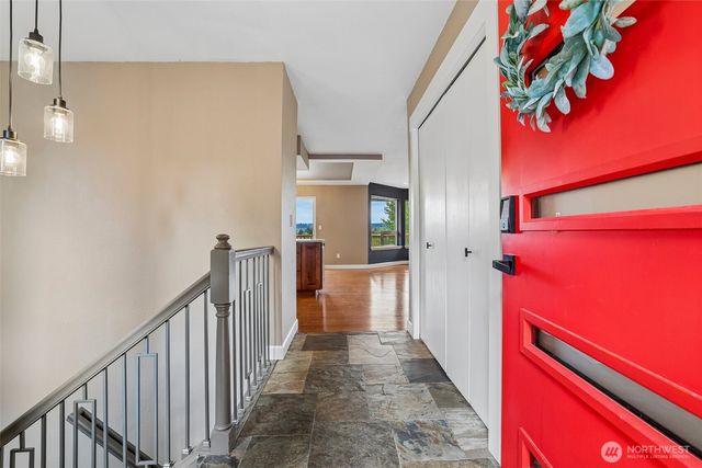 709 22nd Street SW, Puyallup, WA 98371