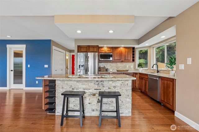 709 22nd Street SW, Puyallup, WA 98371