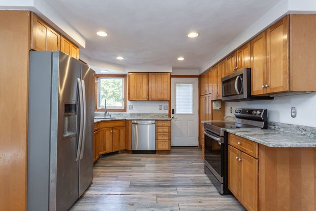 359 Pike Ave, Attleboro, MA 02703
